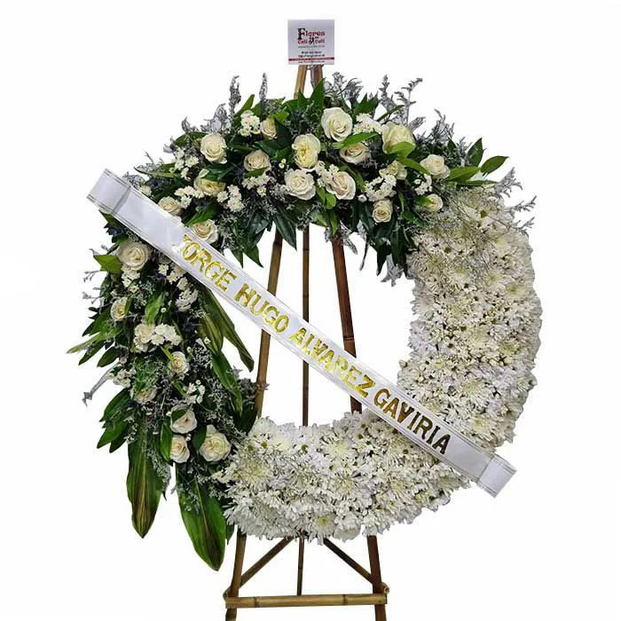 Corona flores blancas